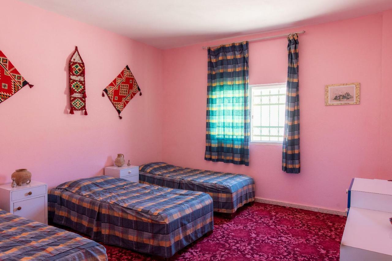 瓦迪穆萨Bedouin Pink Ecohouse住宿加早餐旅馆 外观 照片